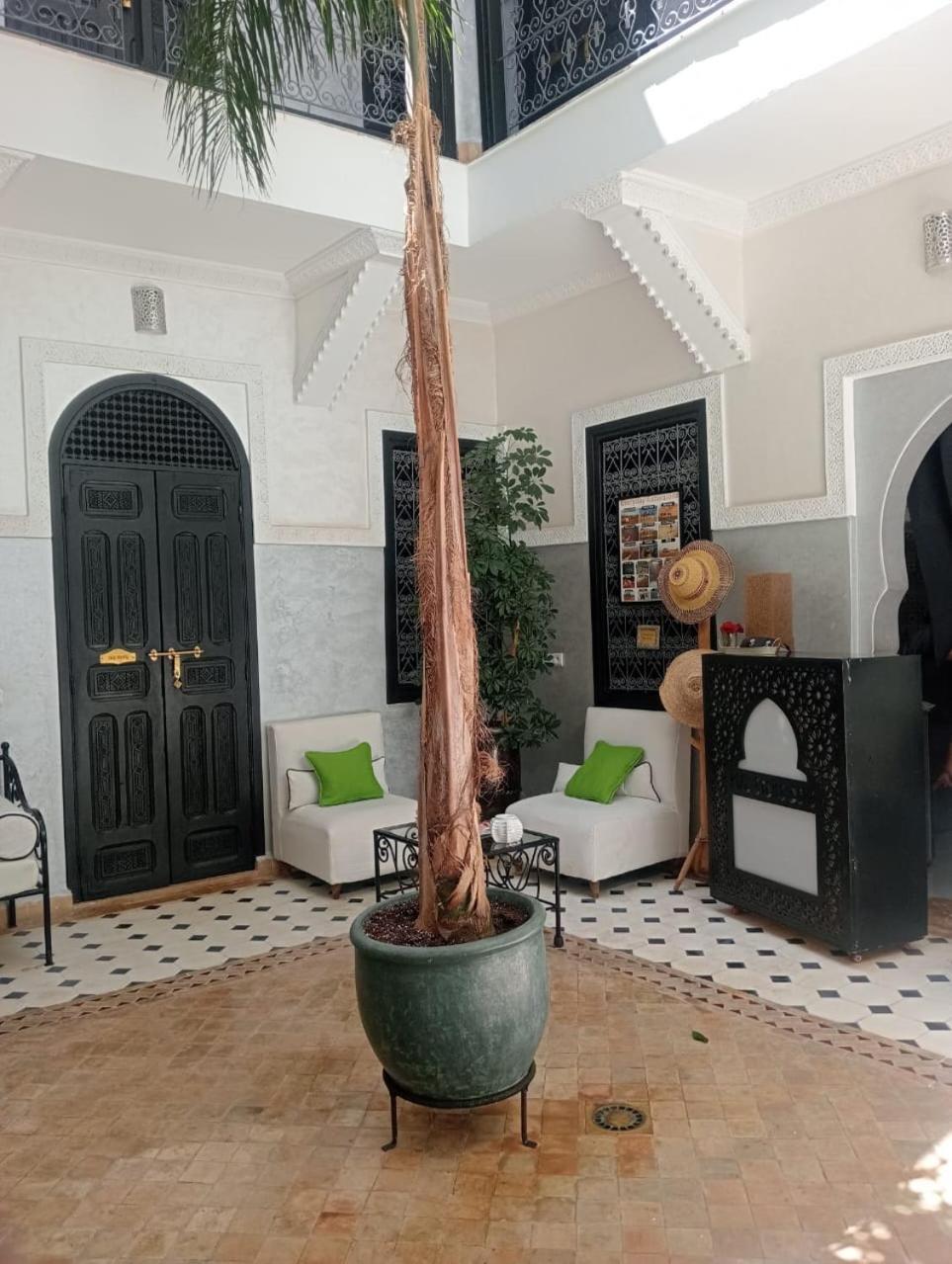 Le De L'etoile Ocre - Cotg Riad *